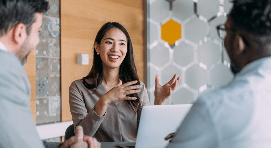 Xero for Professional Services Malaysia: Consulting, Legal, and Accounting Firms 2 A Malaysian professional services advisor presenting insights and opportunities to clients